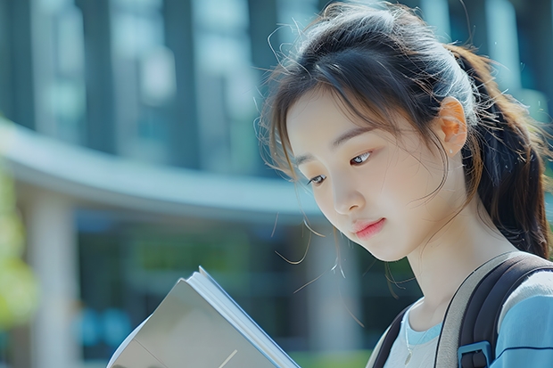女生考313分文科，学什么专业好。